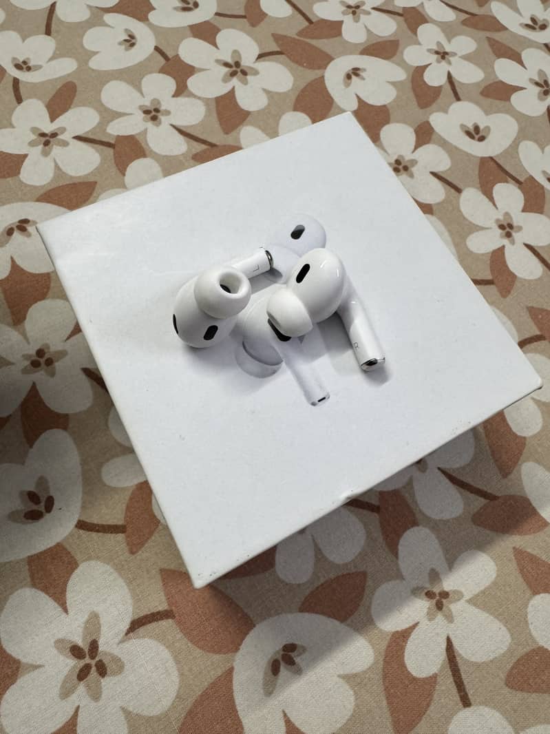 Apple Airpods Pro 2 lightning 2