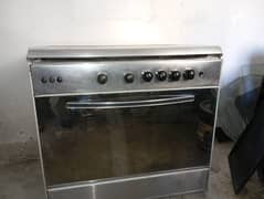 Canon Gas Stove cooking with 5 burners and oven