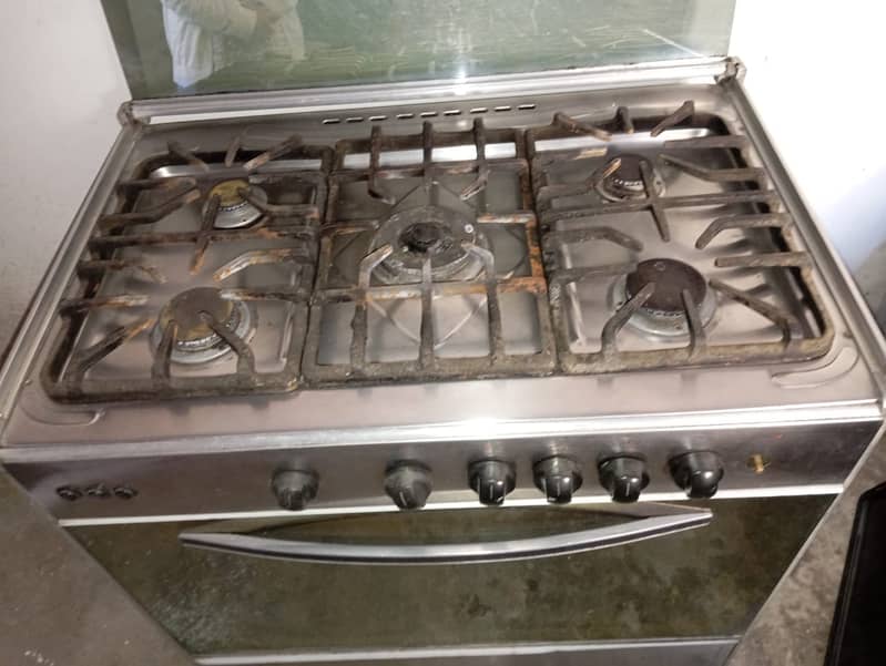 Canon Gas Oven with 5 burners 1