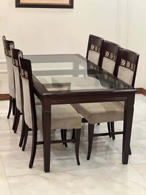 6 seater dining table in solid sheesham wood 0