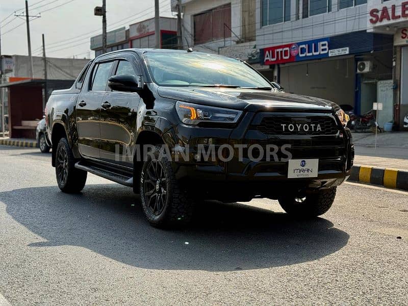 Toyota Hilux Revo GRs 2024 2