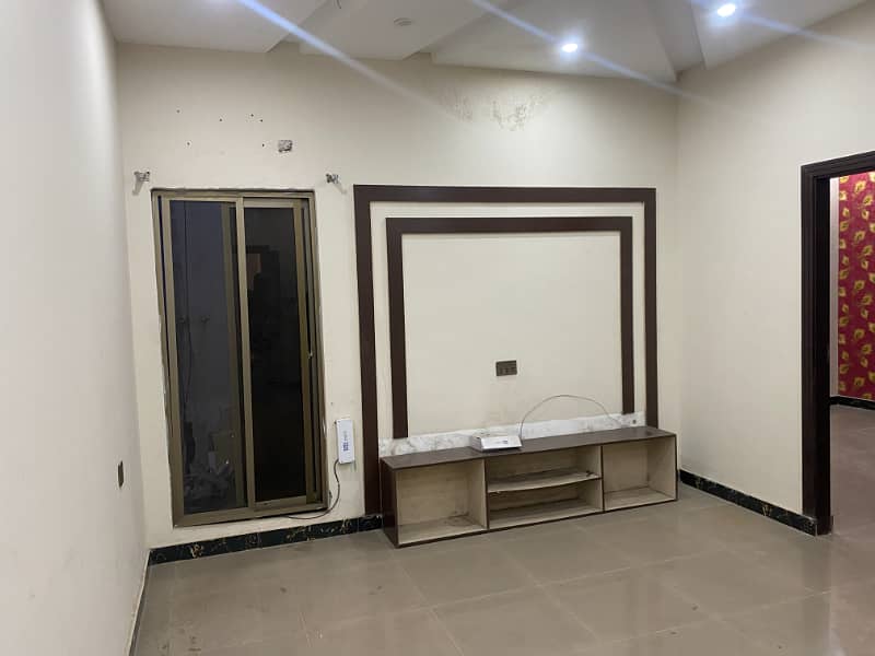 Beautiful Flat on First Floor in Neelum Commercial, DC Colony Gujranwala. 3