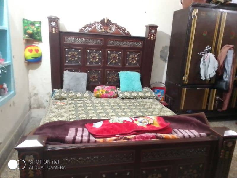 King size bed and dressing for sale 1