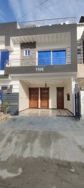 Luxurious 7 Marla Double-Story House for Sale ( Short Corner ) 16