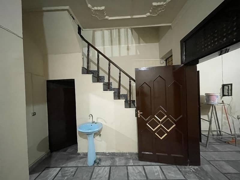 House Of 3 Marla In Ferozepur Road For sale 10