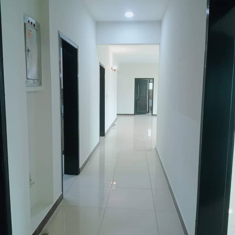 10 Marla 3 Bed Flat For Sale In Askari 11 Lahore 6