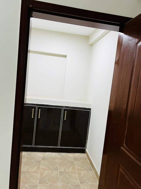 10 Marla 3 Bed Flat For Sale In Askari 11 Lahore 10