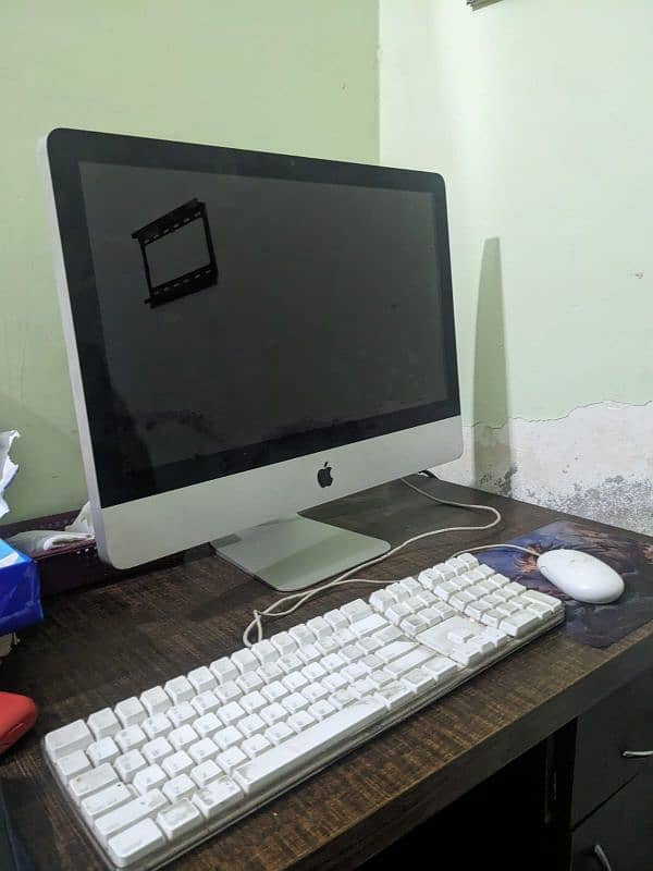 iMac 2011 urgent sale 0