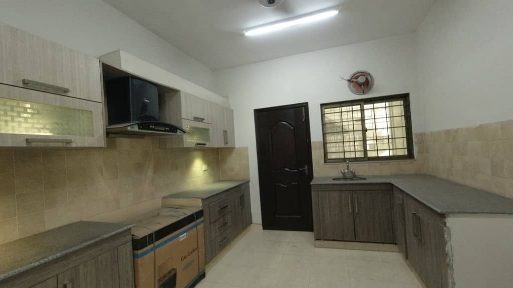 3 Bed Flat For Sale In Askari 11 Lahore 9