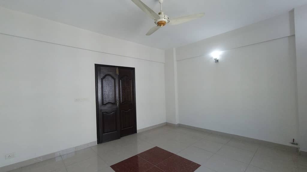 3 Bed Flat For Sale In Askari 11 Lahore 15