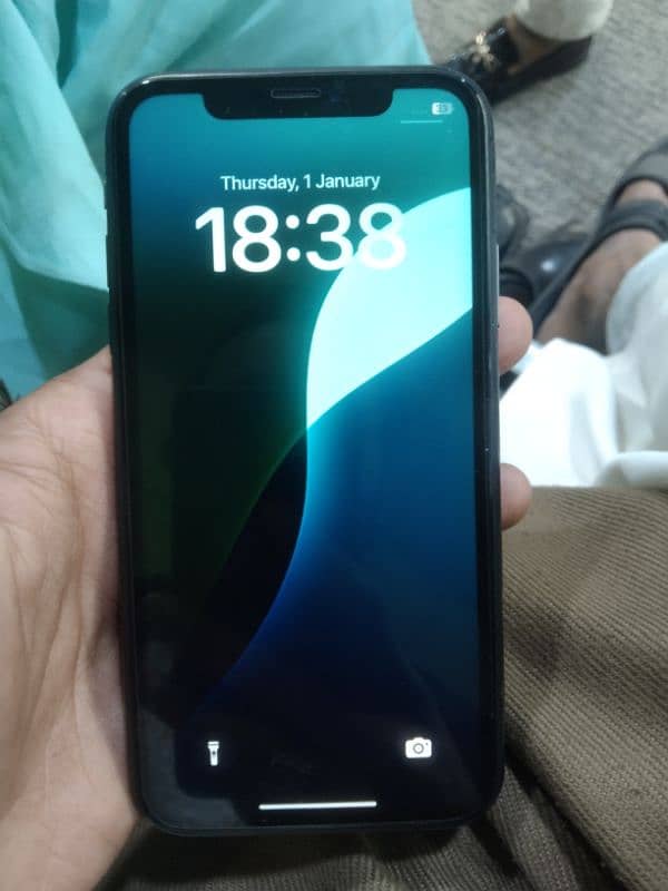 i phone 11 Non PTA 10/9  Health 89 Mamre 128 1