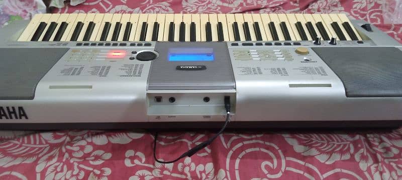 Yamaha PSR E403 Professional Piano Keyboard Casio Roland Korg 2