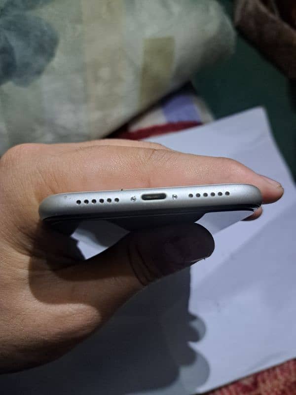 APPLE IPHONE 11 0