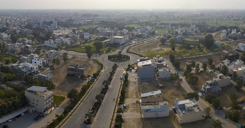 Prime Location 7.60 Marla Commercial Plot Available for Sale in Palm City Housing Scheme main Ferozepur road Lahore. 10