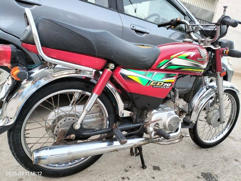 Honda CD 70 2022 last 9 month totally genuine condition Karachi number 9