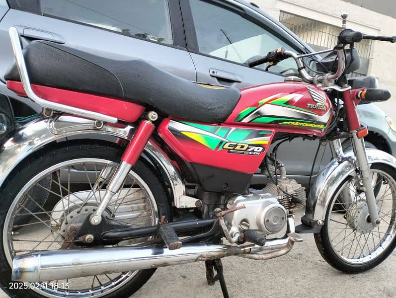 Honda CD 70 2022 last 9 month totally genuine condition Karachi number 12