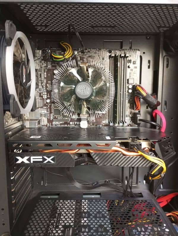 Custom pc build Intel i5 6600, 24 GB ram ddr4, Rx 580 8 GB GPU 2