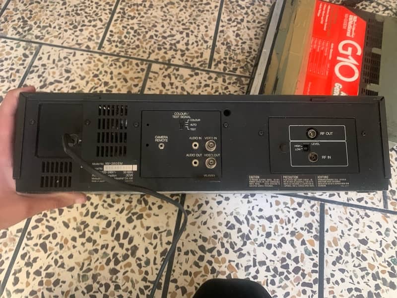 National NV-380EM Video Cassette Recorder 2