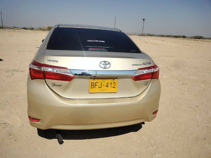 Toyota Altis Grande CVT 2016 1