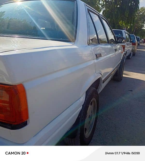 Nissan Sunny 1986 4