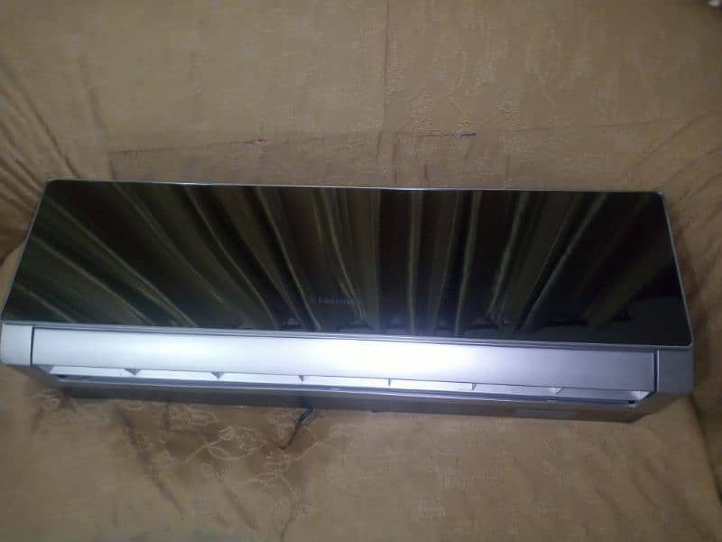 Split AC Non inverter Electrolux good condition gas full 0