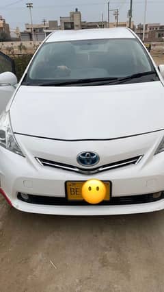 Toyota Prius Alpha 2012