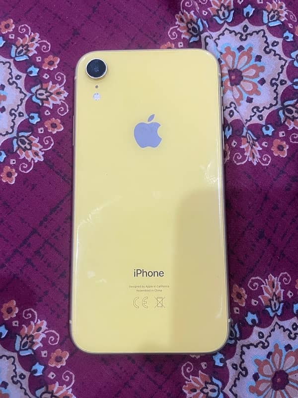 i phone XR (yellow colour) 0