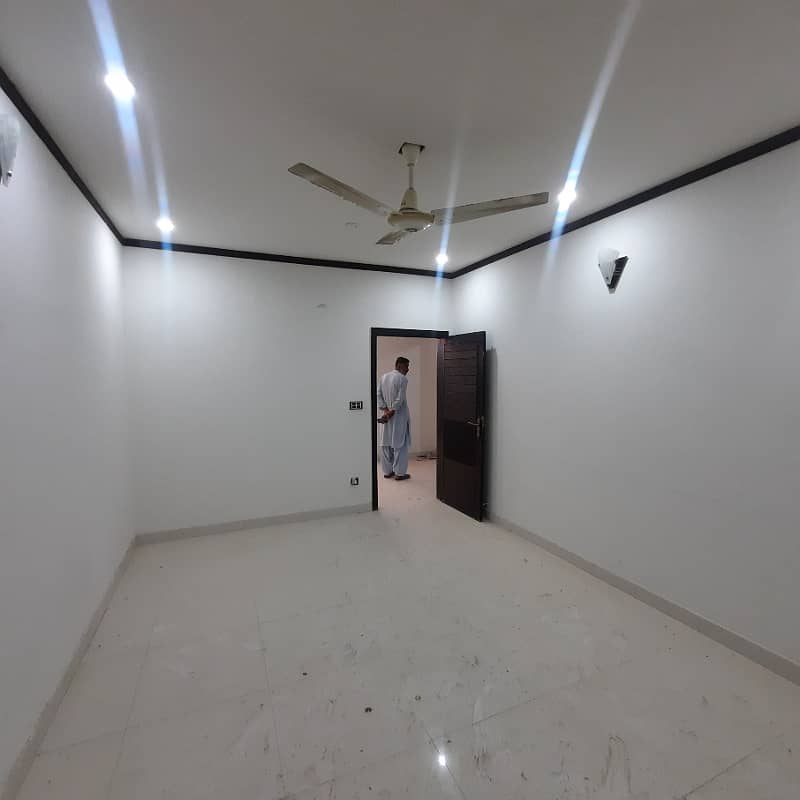 NEW LAVISH 2 BEDS D/D WEST OPEN CORNER 2ND FLOOR FLAT BLOCK 11 GULISTAN E JAUHAR KARACHI 8