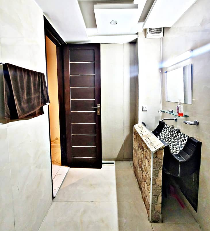 1 Bedroom VIP full furnishe flat for rent per day available in Bahia Town Lahore 5