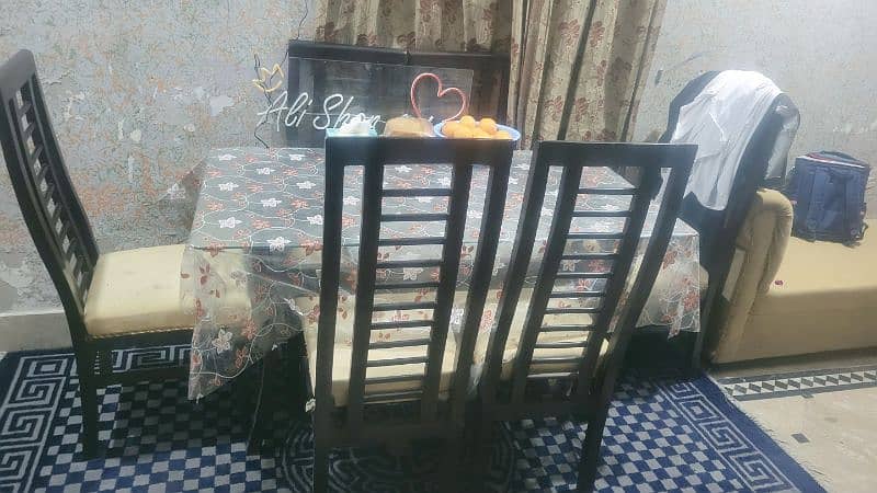 dining table with 2 mirrors with 6 chairs in very good condition 1