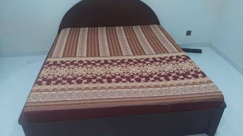 wooden  (approximately king size) queen size bed with double mattress 0