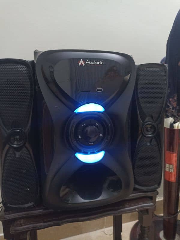 Audionic speakers with boofer 2