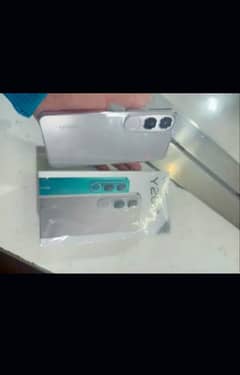 Vivo Y200 just box open