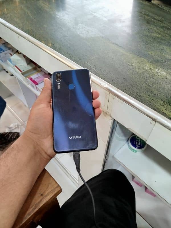 Vivo y 11 1