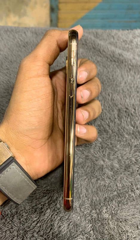 IPHONE XS 64GB DUAL SIM OFFICIAL APPROVED 2