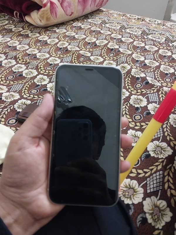 Iphone 11 64gb Non PTA 5