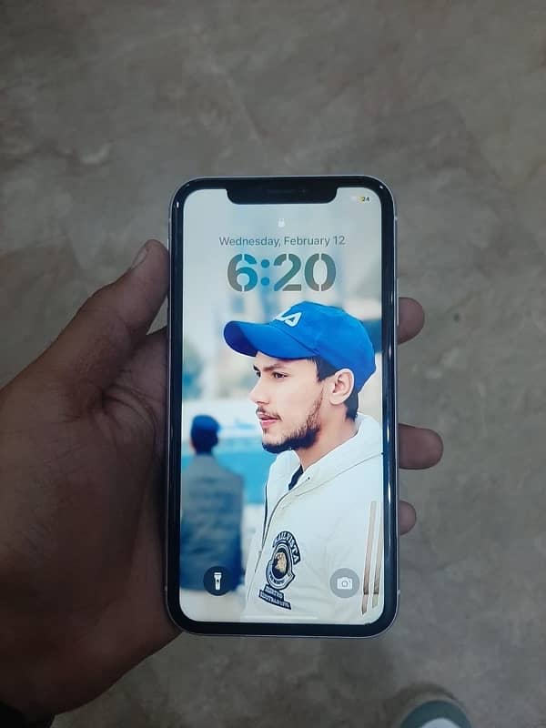 I phone XR White Clr 2