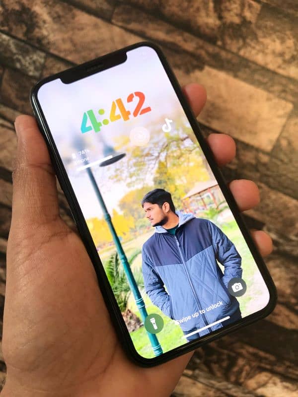 iPhone 11 pro Totally original ( 03209540820 ) 1