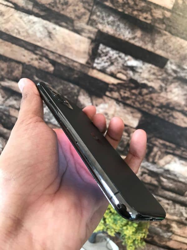 iPhone 11 pro Totally original ( 03209540820 ) 19