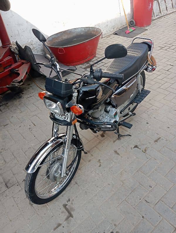 Honda 125 SE 3