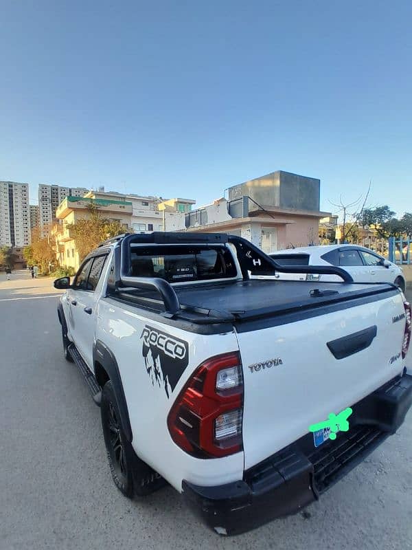 Toyota Hilux Revo G 3.0 Manual 7