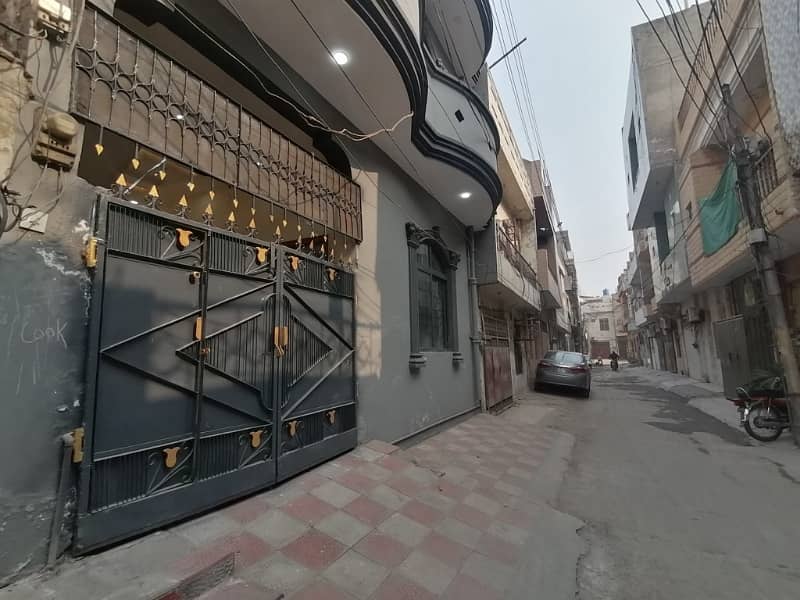 5 Marla Very Beautiful Double Story House For Sale In Sector B2 T5 Mreown Ship Lahore 3