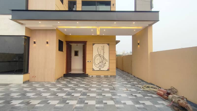 10 Marla Brand New Luxury House available For Sale In Sikandar Block Bahria Town Lahore 22