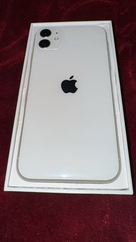 iPhone 11 128gb non pta with box 1