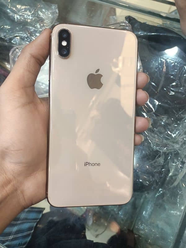 iPhone xs max 1