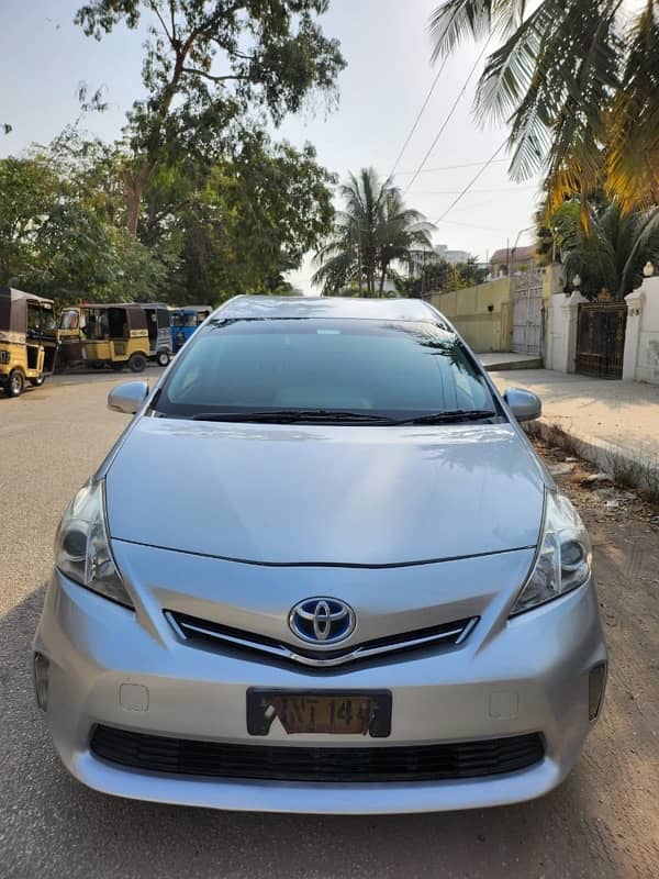 Toyota Prius Alpha 2014 0