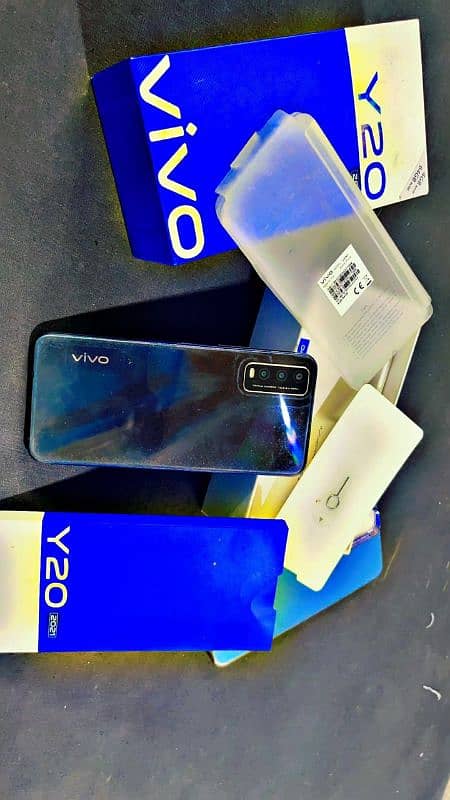 Vivo V20 4/64 03209731972 0