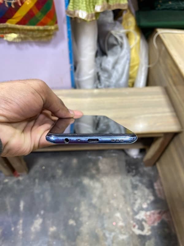 oppo f17 pro (8/128) 3