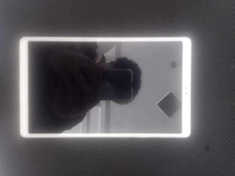 Samsung Tab A7 Lite (8.7") Mint Condition (No Defect) (Silver 0