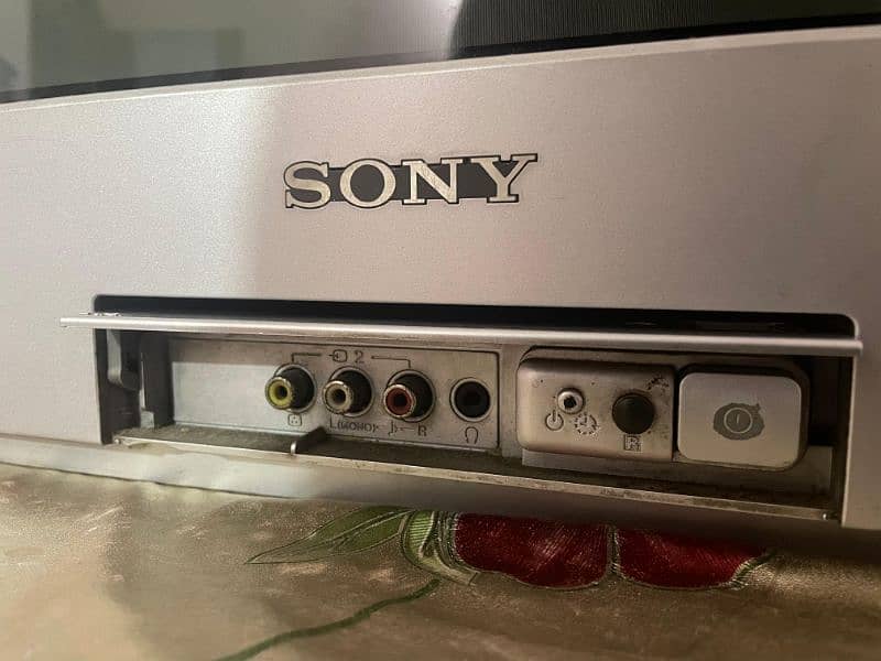 Sony TV New Condition. 2